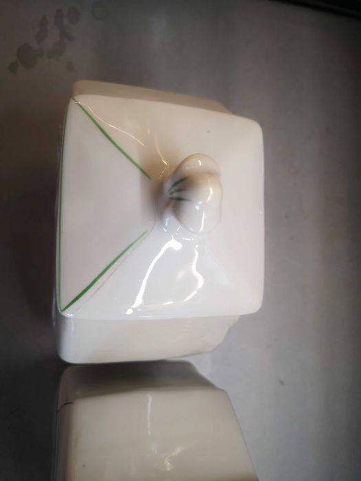 Старинни порцеланови буркани за подправки