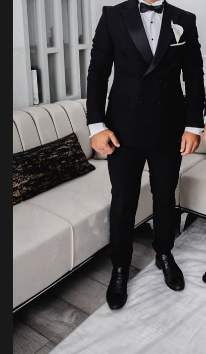 Официален мъжки костюм