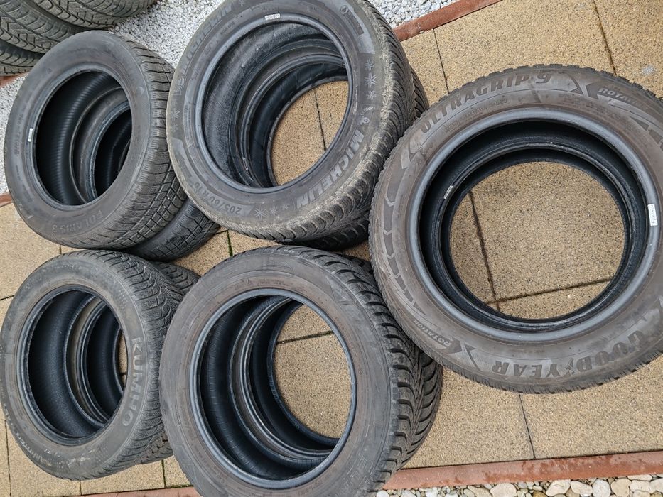 Vând cauciucuri 205/60/16 M+S seturi de câte 2 buc imp Germania