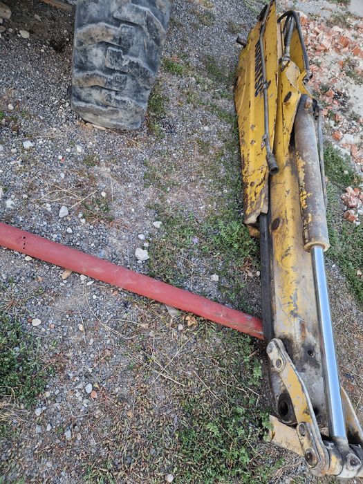 Dezmembrez buldoexcavator Komatsu  WB93S-5