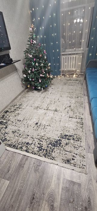 Продам ковёр 185х300