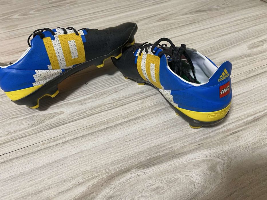 Бутонки Adidas-lego