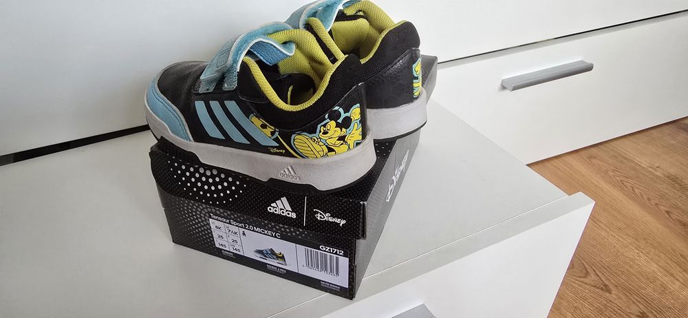 Обувки за момче различни номера