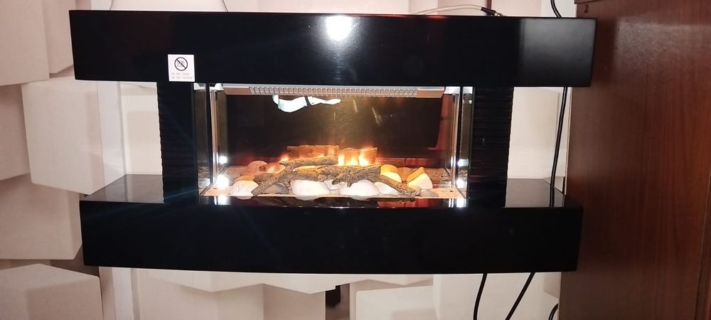 Vând șemineu electric