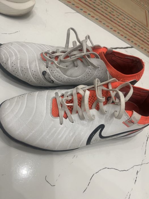 Сороконожки Nike Tempo