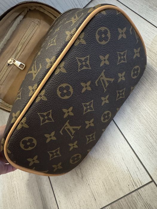Geanta louis vuitton noua monograma maro cu curea lunga