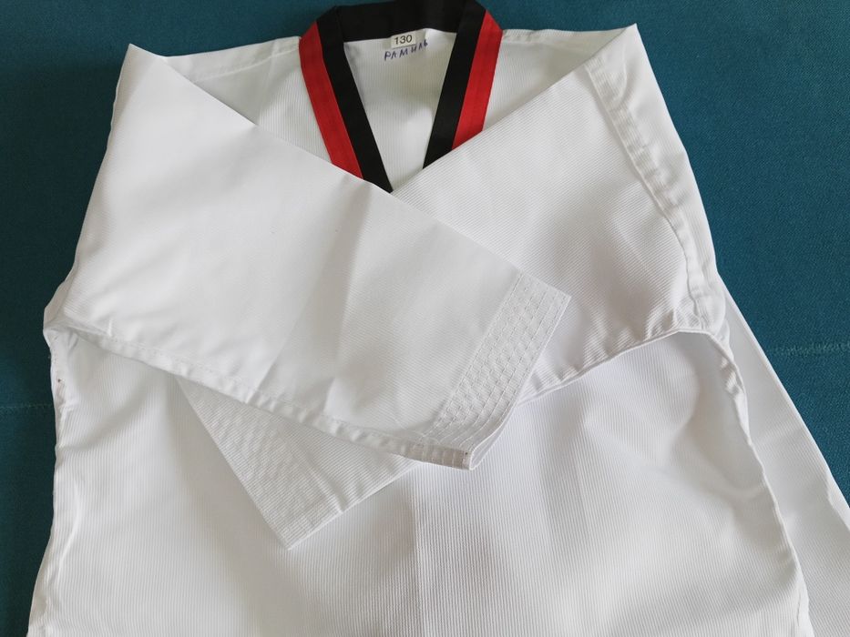 Кимоно для таэквондо 7-8лет мальчику новое