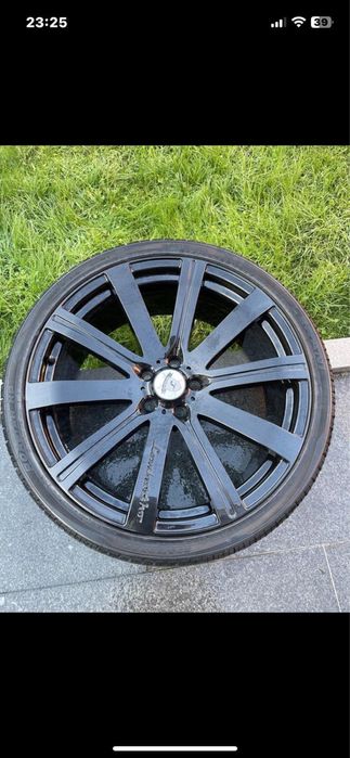 295/30/22 Джанти с гуми Audi