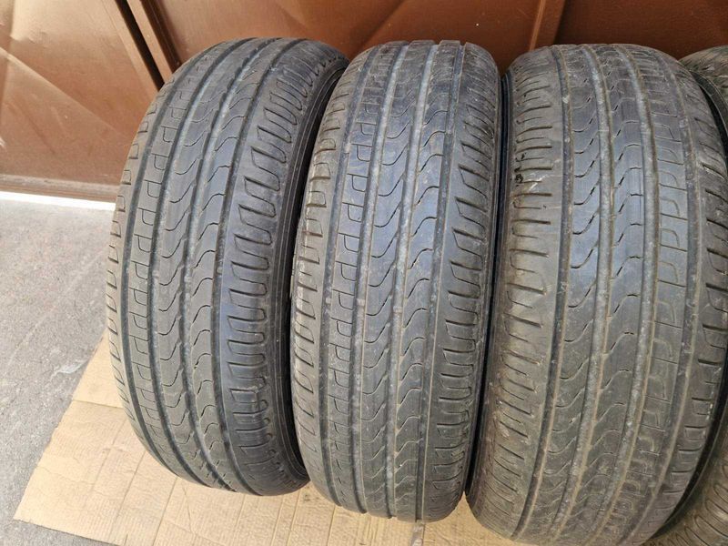 4 Pirelli R17 215/65
летни гуми
DOT1921