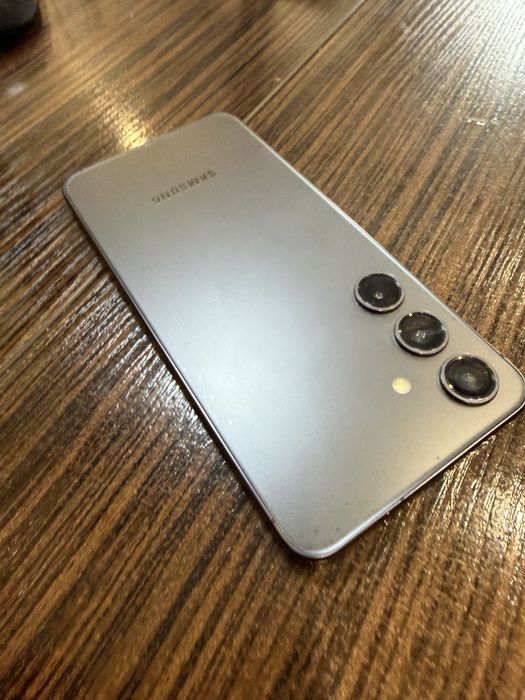 Samsung S24 256г