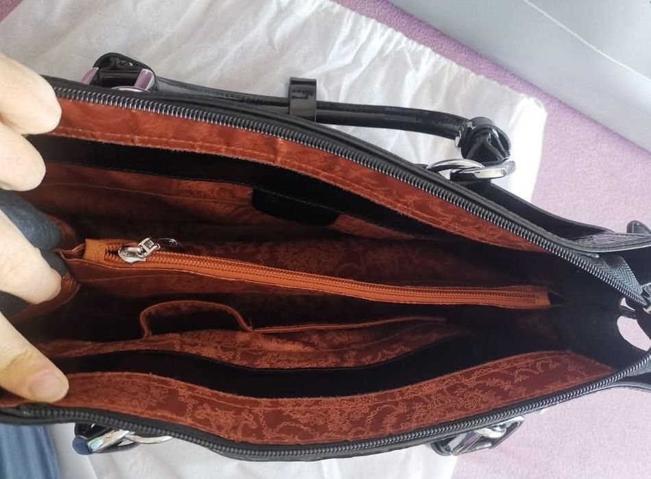 Нова дамска чанта естествена кожа и лак