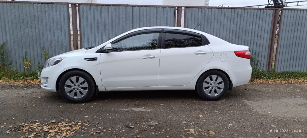 Продам машину Киа Рио