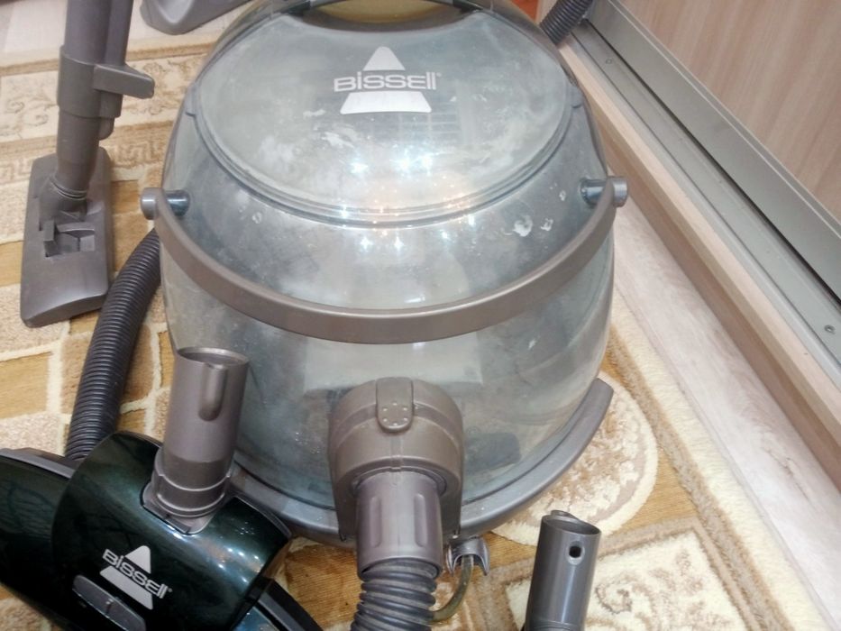 Продаю мощный  пылесос ВISSEL