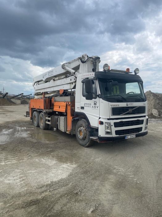 Auto pompa  beton Mecbo 37 m