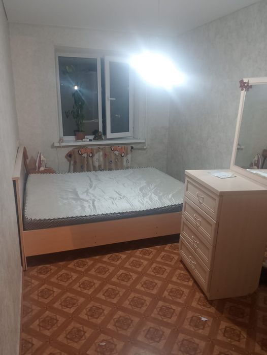 Продам спальный гарнитур