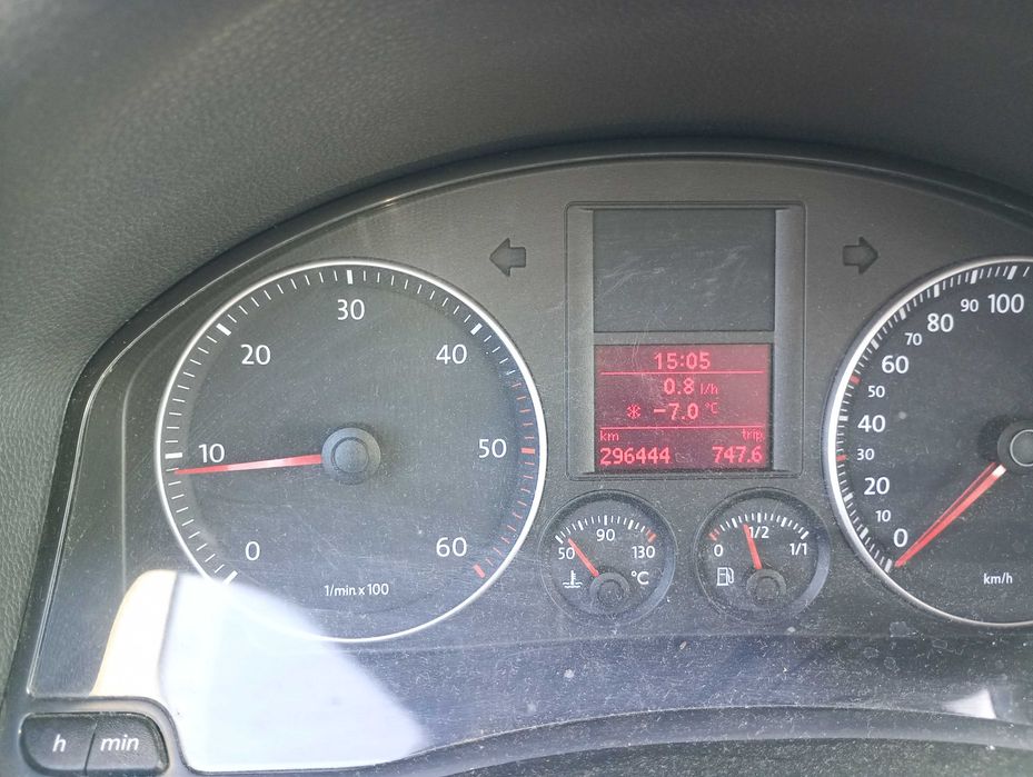 Vând Golf 5 1.9 TDI