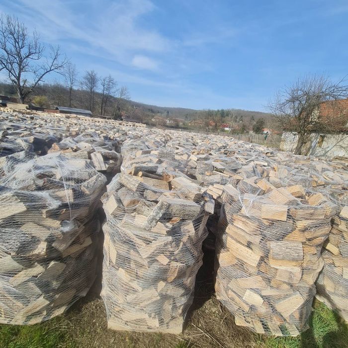 Depozit lemne de foc Arad grădiște Doar esență tare CER FAG CARPEN