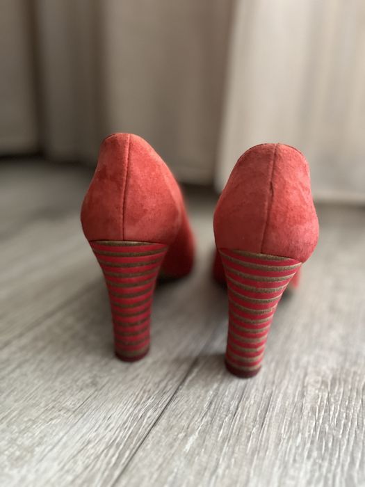Pantofi piele intoarsa corai marimea 37