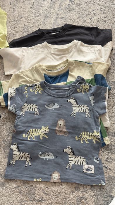 Camasa H&M aproape noua + 4 tricouri zara marime 9-12 luni