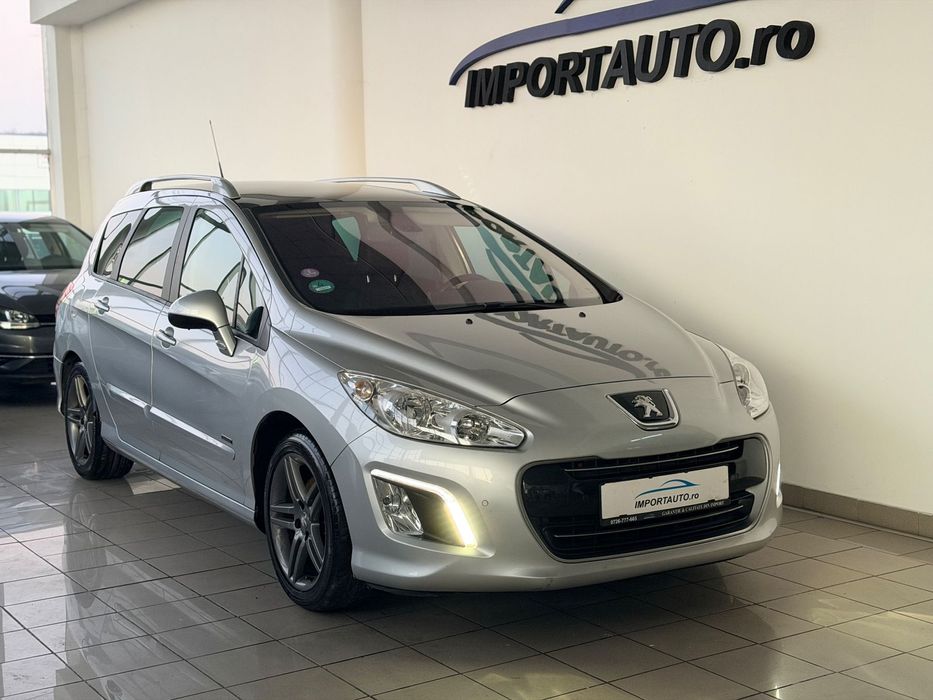 Peugeot 308 DEALER/GARANTIE 1an/Panoramic/7Locuri/NAVI/LED/Recent import/RATE