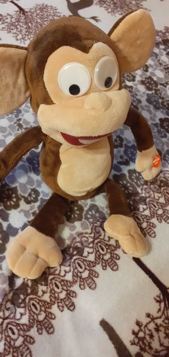 Смееща се маймунка