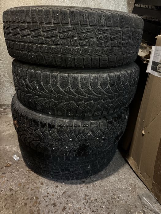 Гуми 185/65/R15..