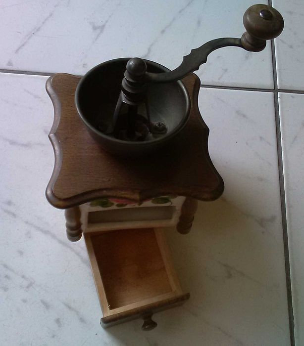 Винтидж мелничка за кафе от Бавария