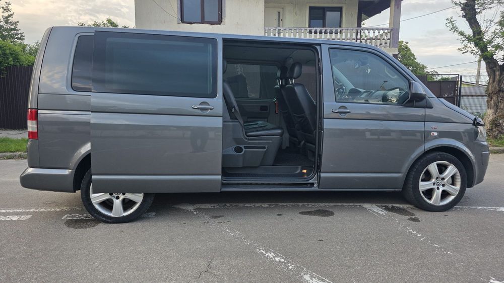 Volkswagen Transporter T5 4Motion * 2.0 TDI * An 2011 * Tracțiune Integrala 4x4 * Cutie Automata * Dublu cabina 5 Locuri * Extralung * Euro 5