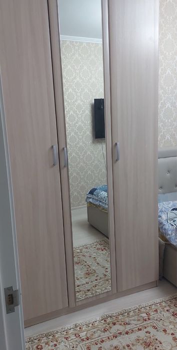 Продам шифоньер и комод Боровичевский