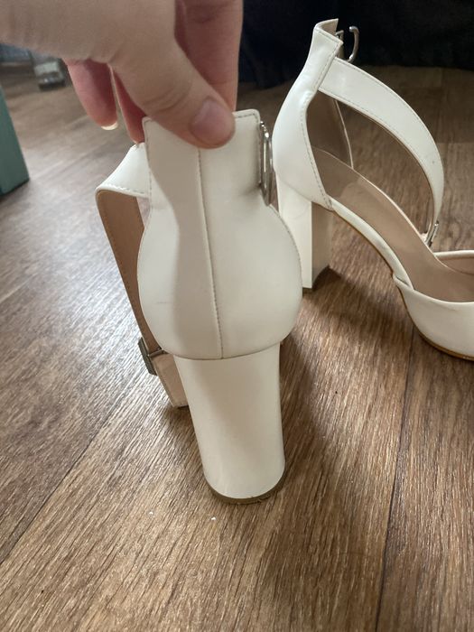 Туфли белый 38 размер