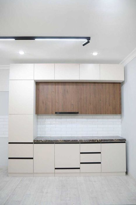 Кухонный гарнитур со склада