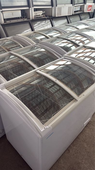Морозильник витринный