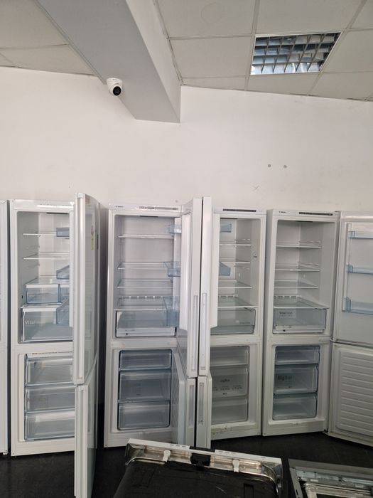 Хладилник с фризер Bosch A++