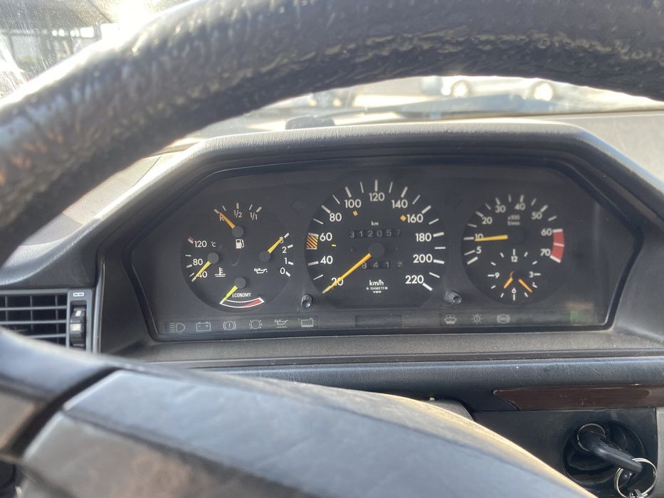 Mercedes Benz W124