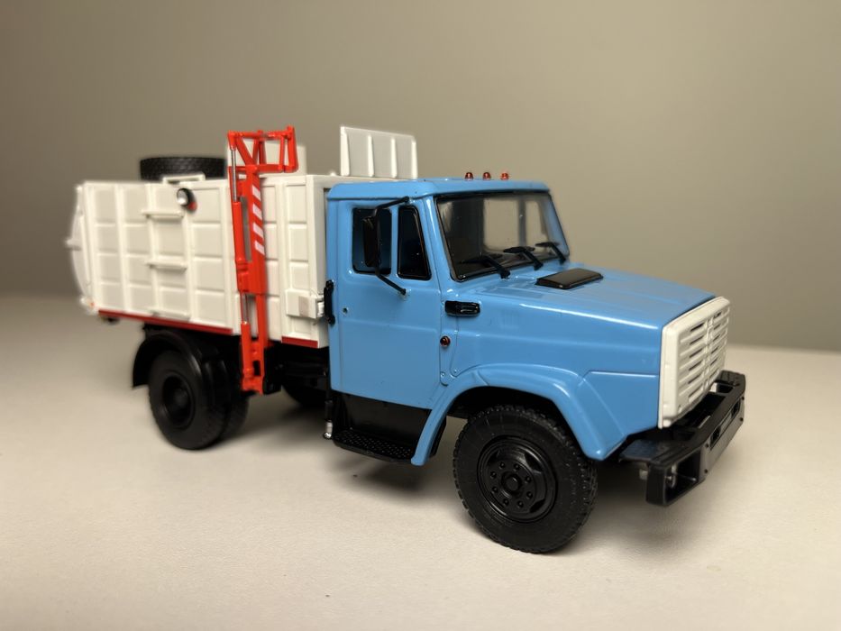 Продам 1:43 Газ МКМ-2