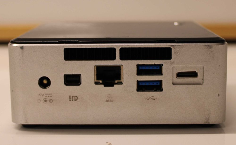 Мини компютър Intel NUC D54250WYKH / NUC5i5RYH