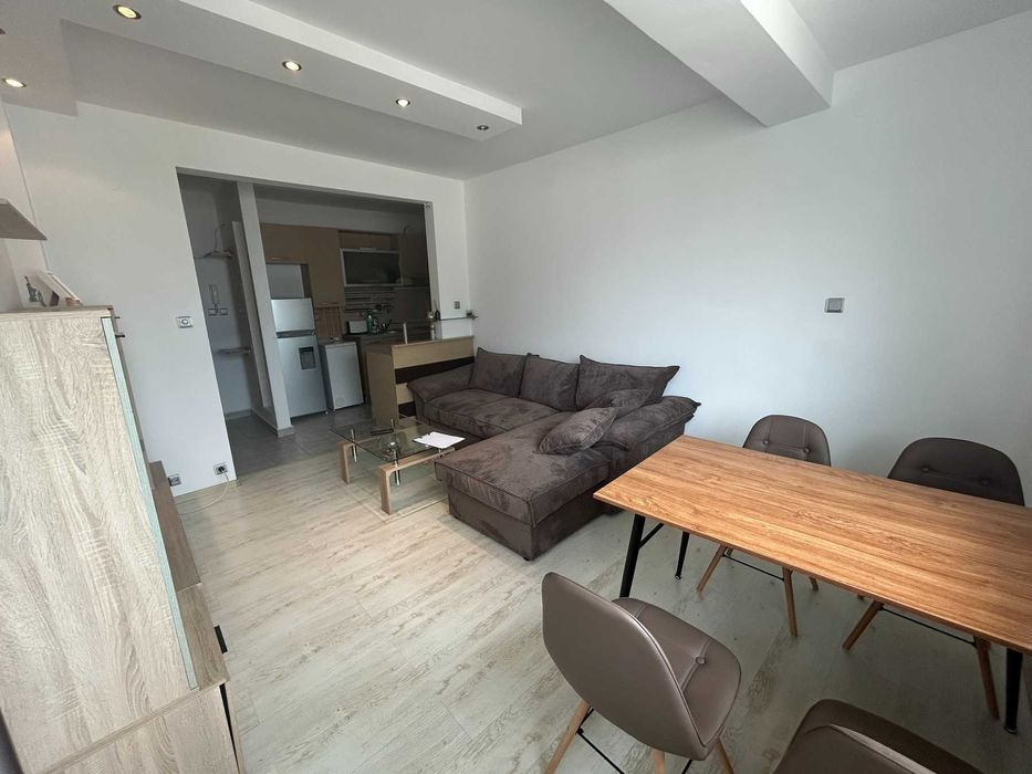 Дава се под наем Двустаен апартамент в София, Витоша - 60 кв.м за 612 € - Снимка #1