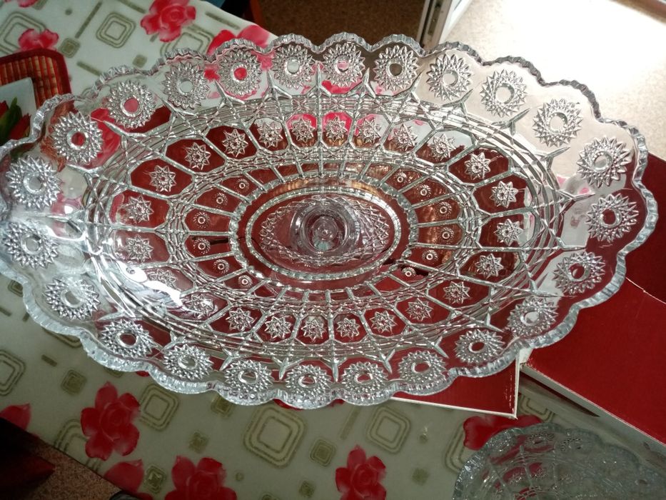 Продам вазу для фруктов.