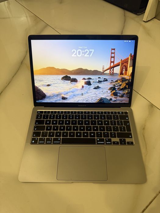 Macbook air M1 8GB RAM SUPER PRET