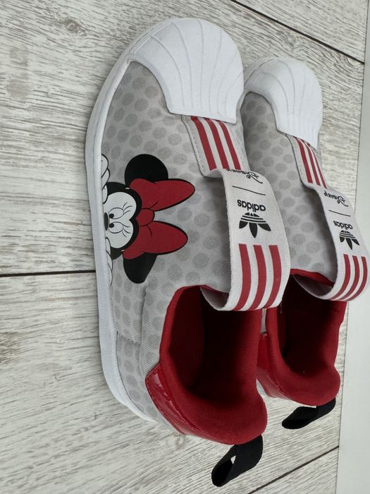 Кроссовки детские adidas 33,5