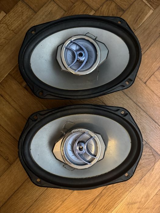 Тонколони за кола