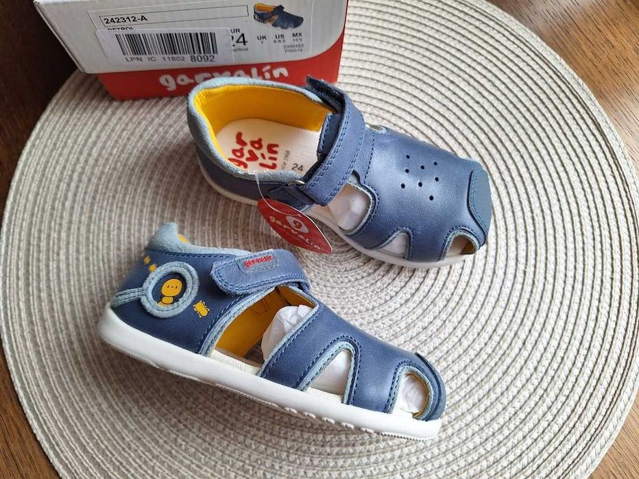 Сандали - чисто нови - Biomecanics, Superfit, Garvalin - н. 24