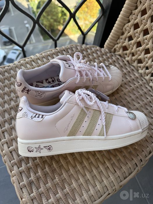 Кроссовки Adidas