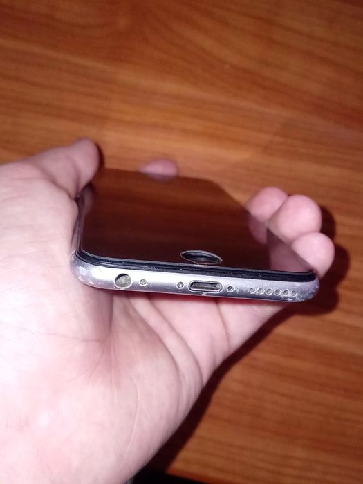 Vând telefon iphone 6s