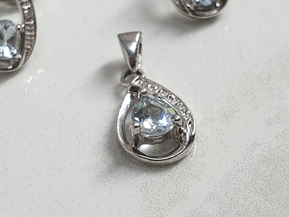 Set din aur alb 9K cu acvamarin și diamante – 1,95 g