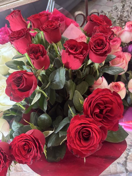 Розы букет свежие срочно