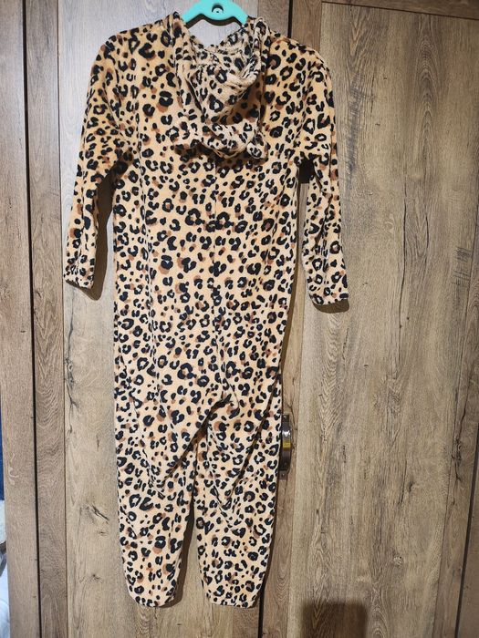 Pijama animal print ca noua