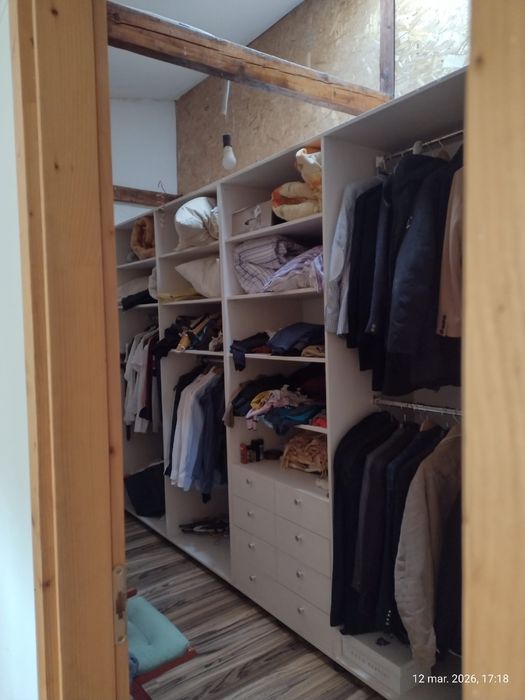 Închiriez apartament cu 4 camere în Cotroceni