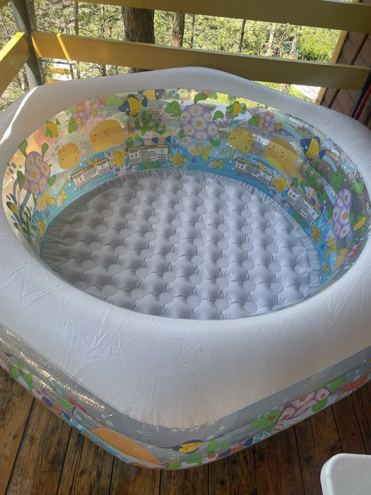 Бассеин детский надувной.