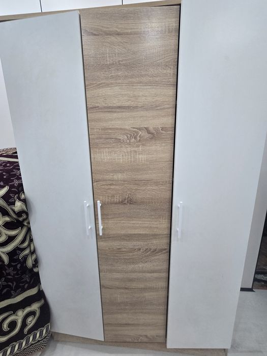 Шифоньер. Почти новый